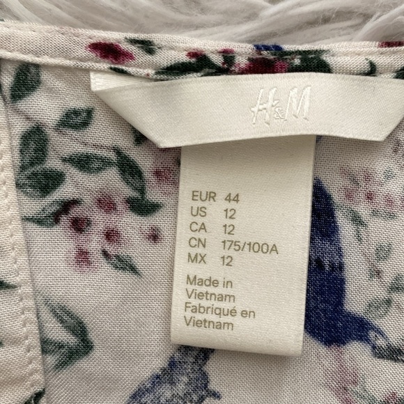 Black and White Sheath Dress with Bishop Sleeves for Wedding Guest - Picture 13 of 14